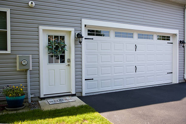 24/7 Emergency Garage Door Panel Replacement experts in Lucerne, CA